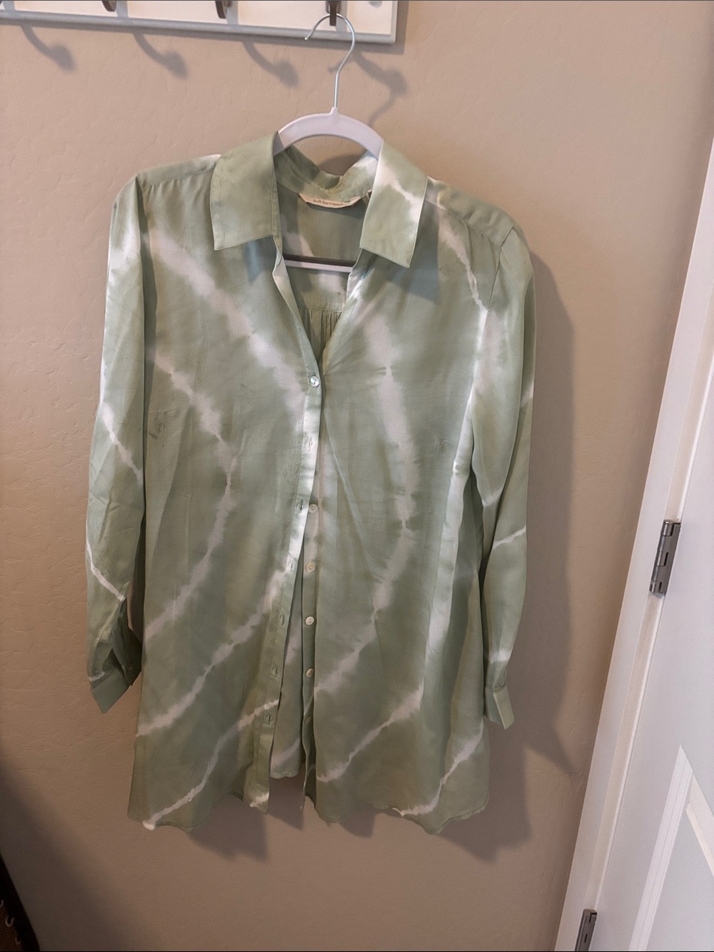 Soft Surroundings Light Green and White Tie-Dye Button Front Blouse